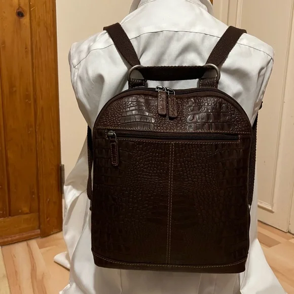 Jack Rogers Hornback Croco Convertible Backpack/Crossbody NWOT - Picture 4 of 15